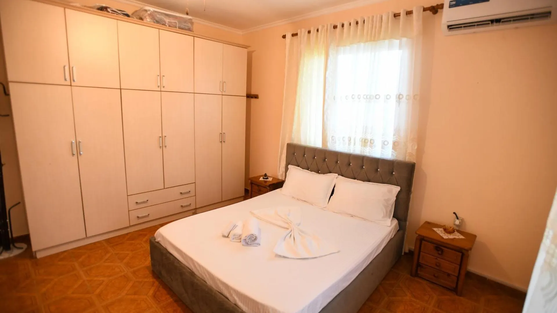 Apartment Darlin Berat