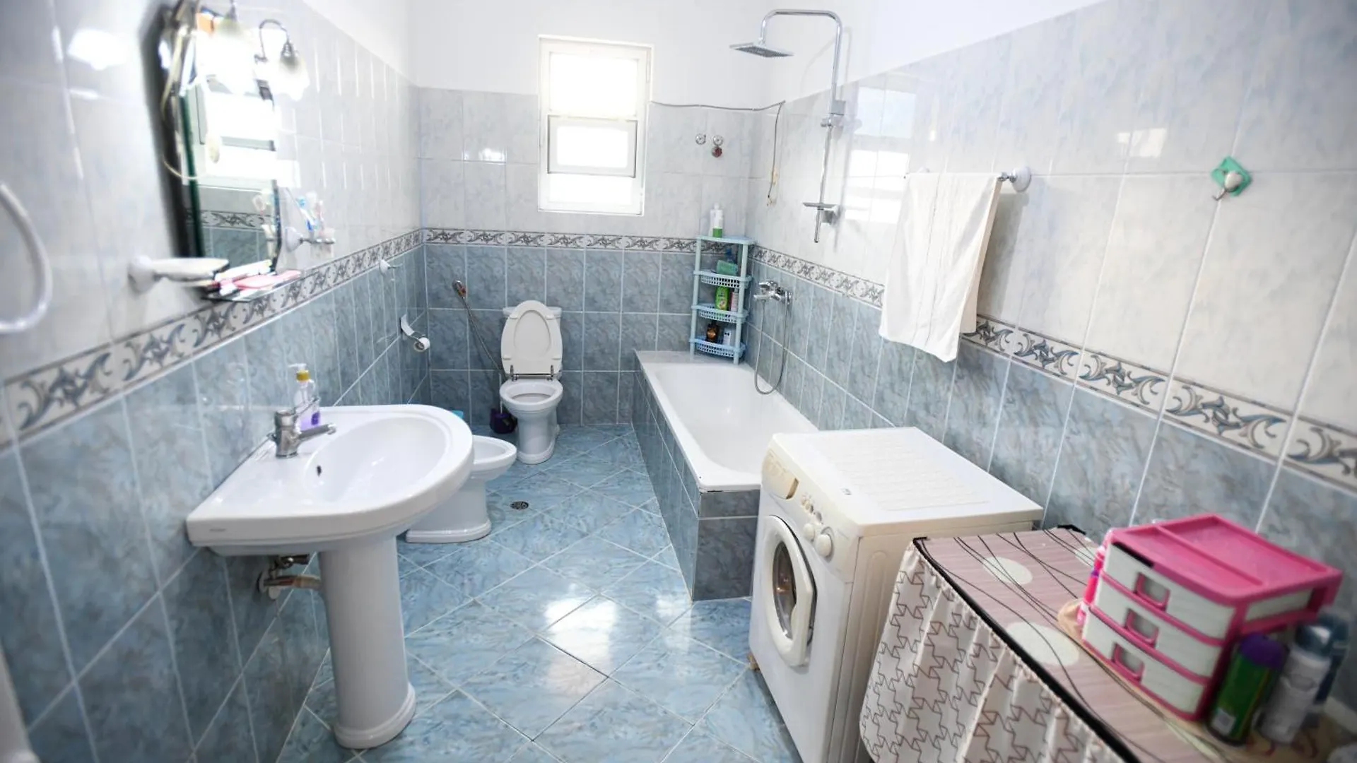Apartment Darlin Berat 0*,  Albania